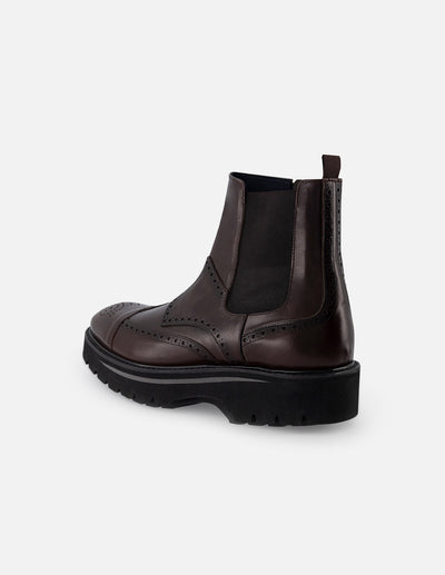 Botín +7cm de altura  de piel color marrón con suela de goma y picado maría para hombre