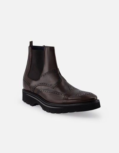 Botín +7cm de altura  de piel color marrón con suela de goma y picado maría para hombre