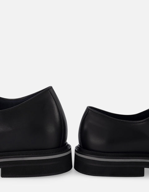 Oxford +7cm de altura en piel napa color negro con picado María y cordones para hombre