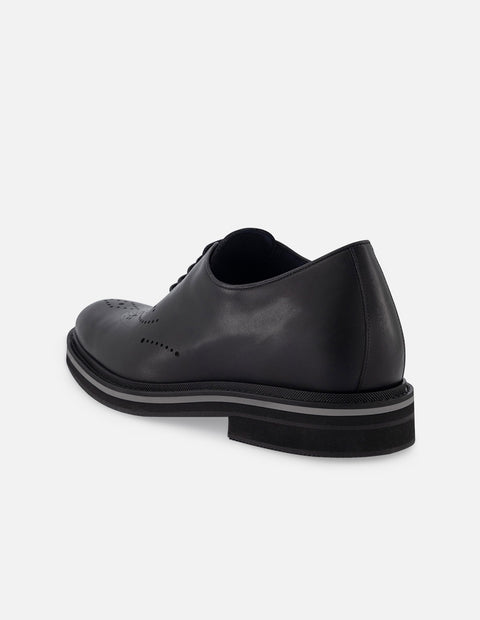 Oxford +7cm de altura en piel napa color negro con picado María y cordones para hombre
