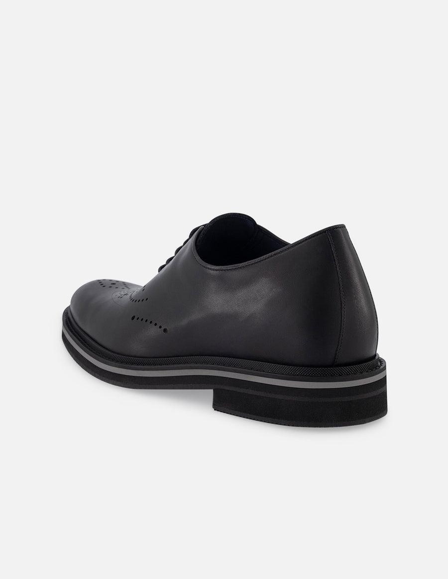 Oxford +7cm de altura en piel napa color negro con picado María y cordones para hombre
