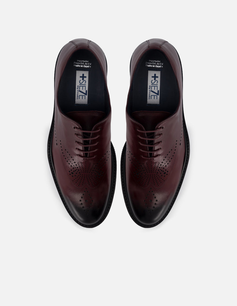 Oxford +7  cm de altura en piel napa color vino con picado María y cordones para hombre