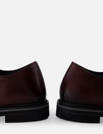 Oxford +7  cm de altura en piel napa color vino con picado María y cordones para hombre