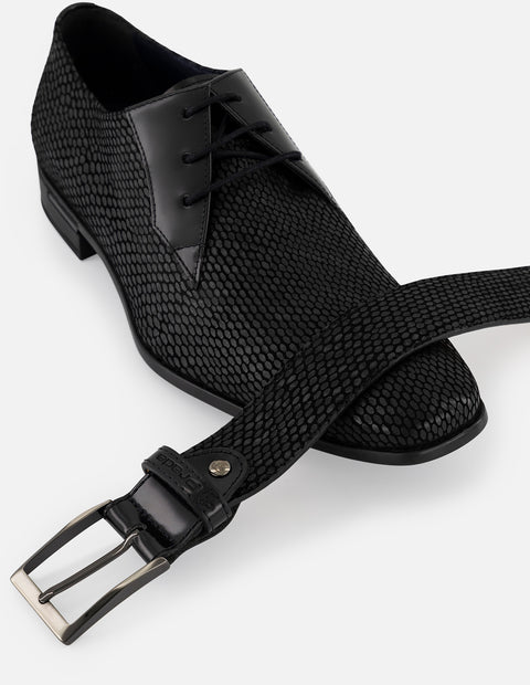 Zapato Blucher + 7cm de altura negro en ante para hombre acabado tipo serpiente