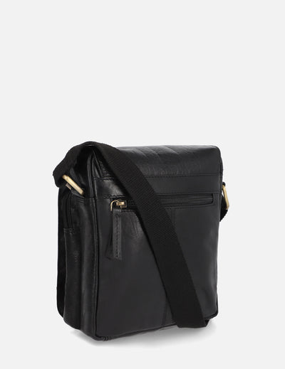 Bandolera color negro en piel napa