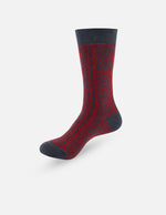 Calcetin color rojo con figuras geométrica en azul marino para hombre
