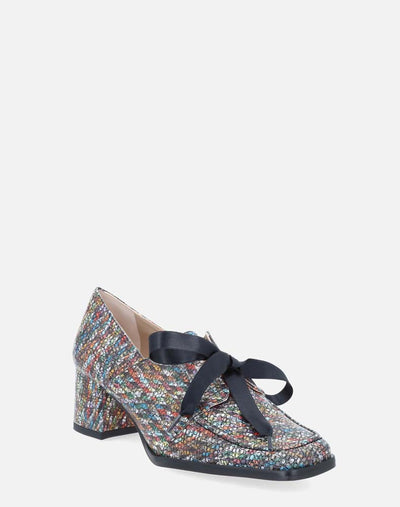 Mocasín en piel estampada multicolor y detalle de lazo negro para mujer