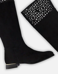 Bota color negro ante con acabado aterciopelado para mujer