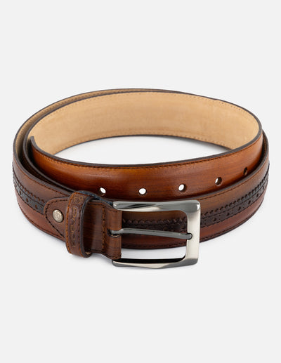 Cinturón en piel napa con picado color caoba para hombre