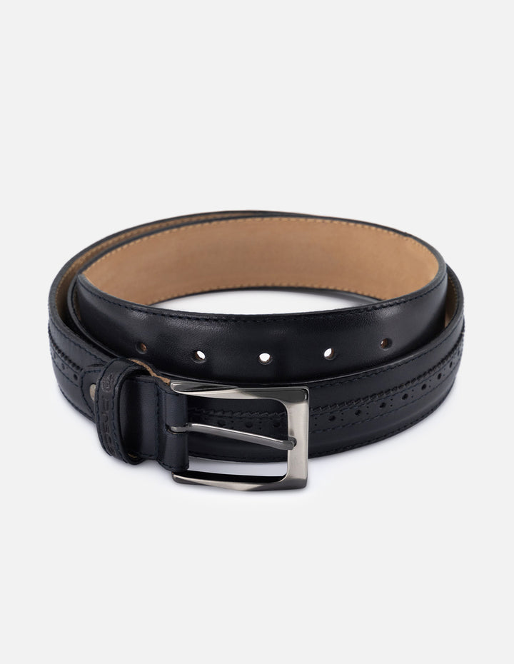 Cinturón en piel napa con picado color negro para hombre