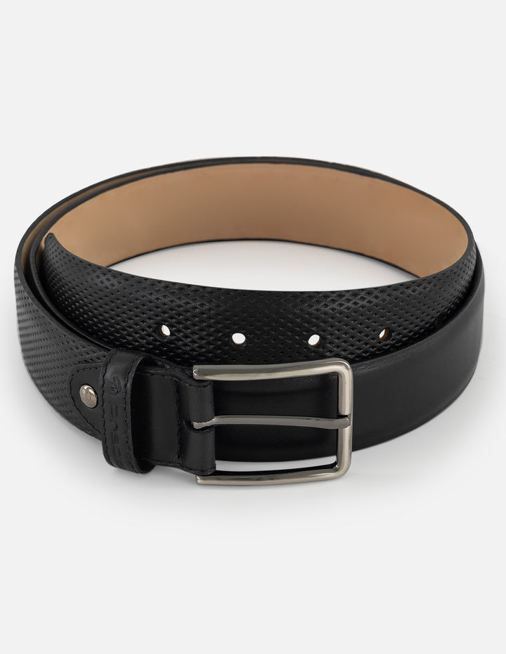 Cinturón negro en piel para hombre con diseño picado