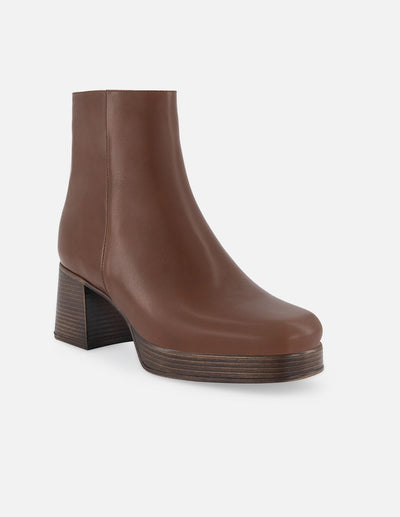 Botín de piel napa color caoba para mujer