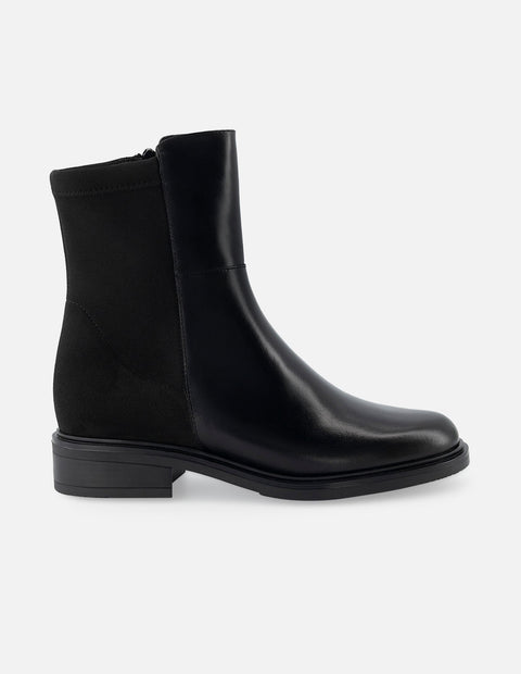 Botín de piel napa color negro para mujer