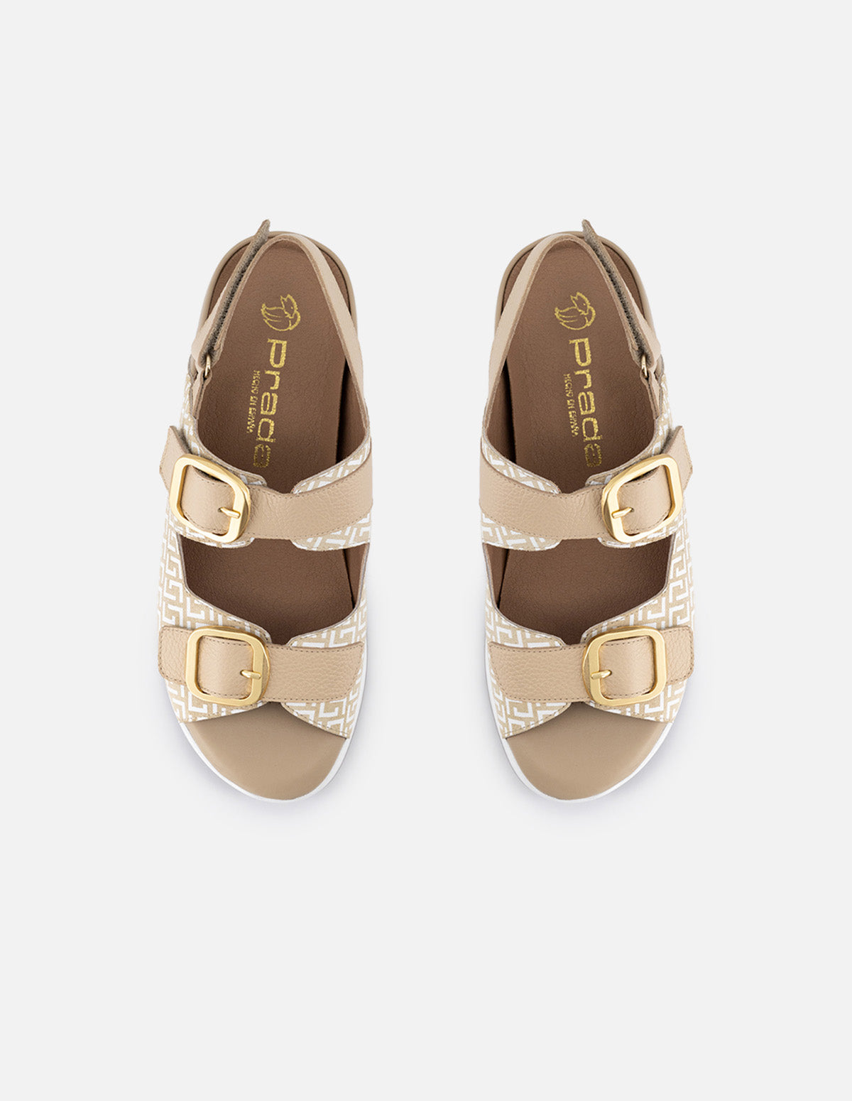 Sandalia de piel para mujer color beige con detalle de hebillas