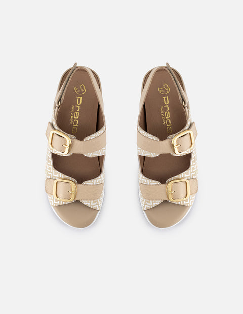 Sandalia de piel para mujer color beige con detalle de hebillas