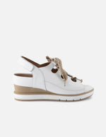 Sandalia de piel bombeada para mujer color blanco con detalle de cordones