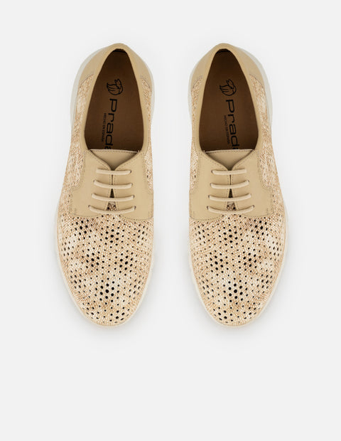 Tenis beige en piel perforada para mujer con plantilla removible
