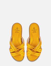 Sandalia con tiras tubulares entrelazadas en piel metalizada para color naranja para mujer