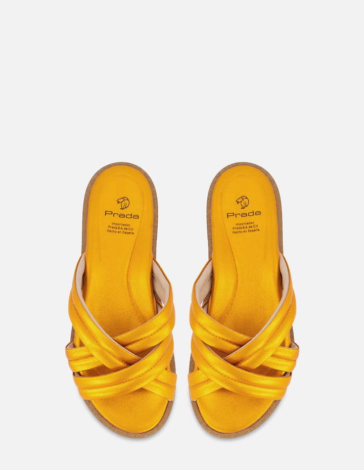 Sandalia con tiras tubulares entrelazadas en piel metalizada para color naranja para mujer