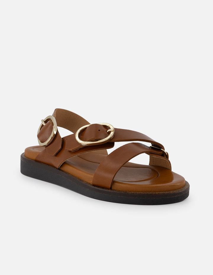 Sandalia de piel color cuero para mujer con tiras gruesas