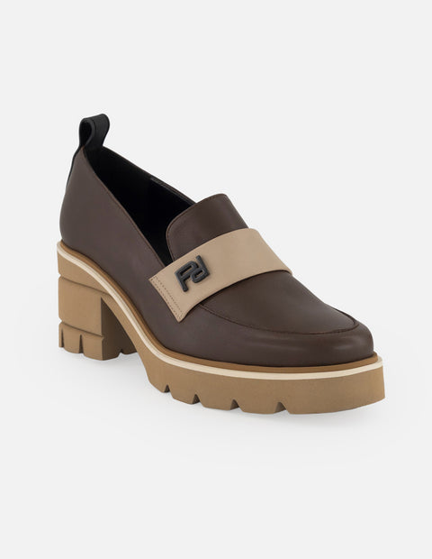 Mocasines café piel para mujer con logo Pd