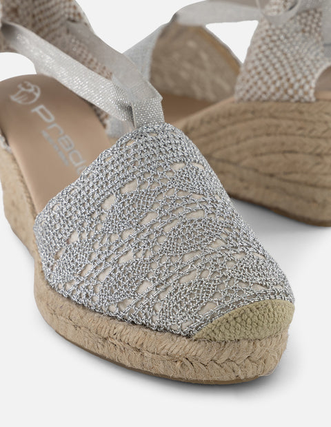 Alpargatas plateadas con tejido metalizado para mujer