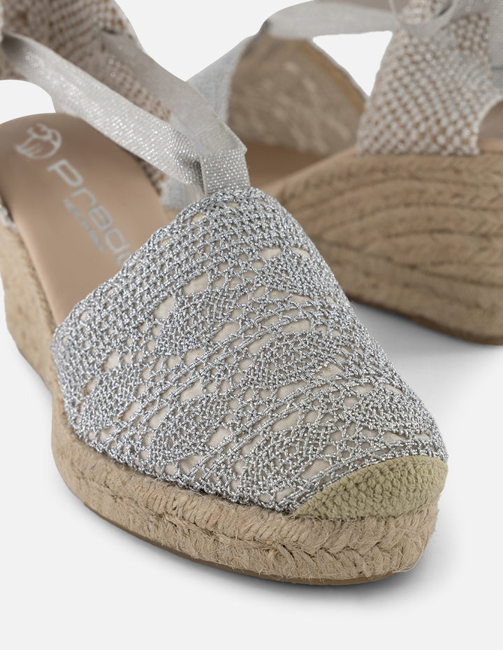 Alpargatas plateadas con tejido metalizado para mujer