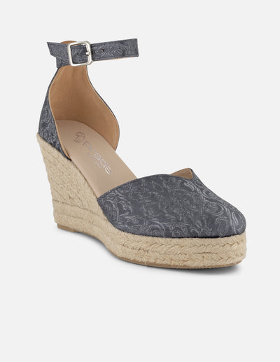 Alpargatas negras en textil satinado con hebilla al tobillo