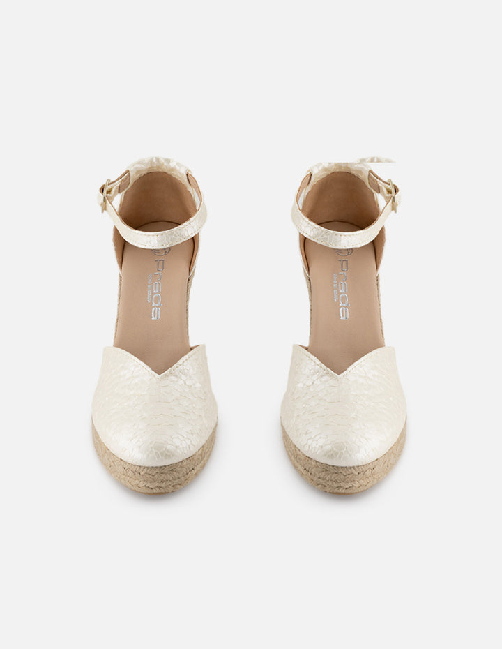 Alpargata de piel para mujer color blanco y pulsera al tobillo