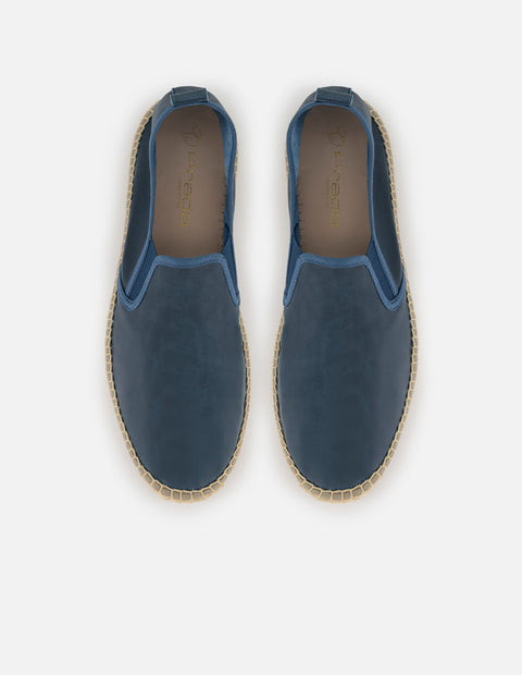 Alpargata azul en piel suave con elástico lateral para hombre