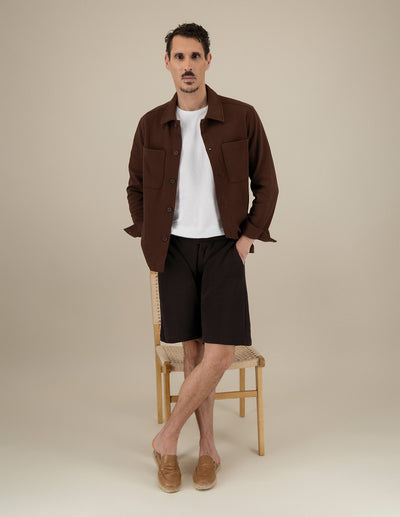 Alpargata café en piel suave con diseño destalonado para hombre