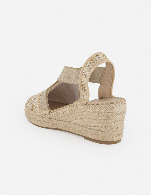 Alpargata beige para mujer con tejido entrelazado
