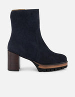 Botines azul ante de mujer suela tipo combat ultraligera