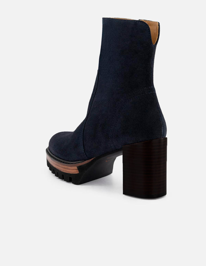 Botines azul ante de mujer suela tipo combat ultraligera