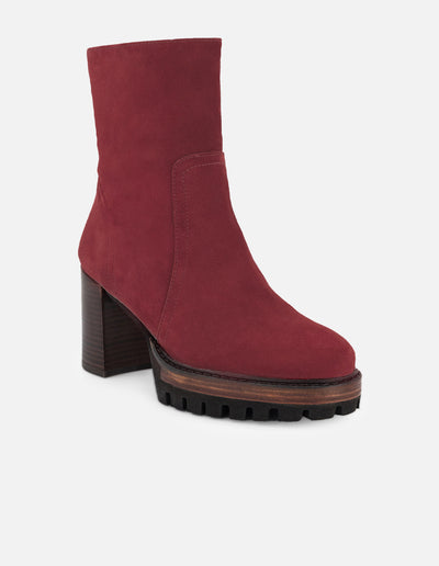 Botines color vino ante para mujer con suela ultraligera