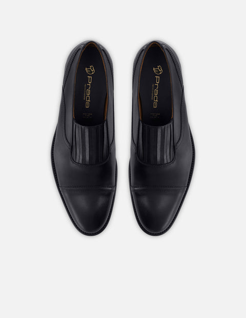 Mocasín slip on de piel color negro para hombre