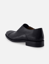 Mocasín slip on de piel color negro para hombre