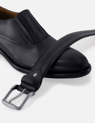 Cinturón en piel napa color vino con hebilla color niquel para hombre