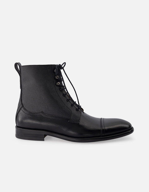 Botin de cordones en piel bombeada color negro  para hombre