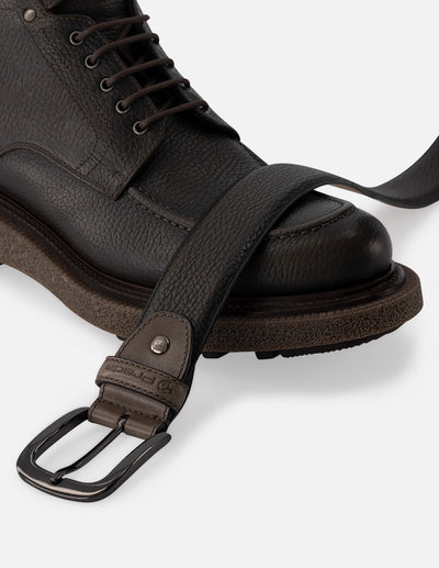 Botin de cordones en piel napa color kaki con detalles de ensombrecidos para hombre