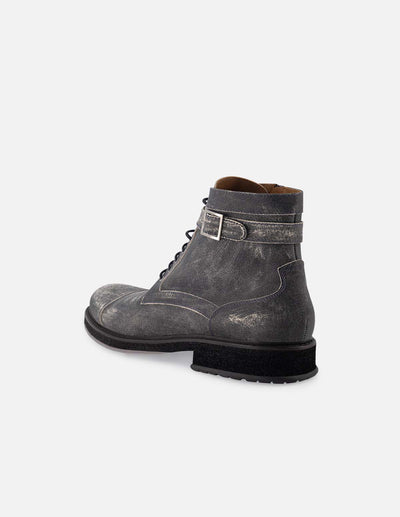 Botin de cordones en piel napa color lodo con detalles de ensombrecido para hombre
