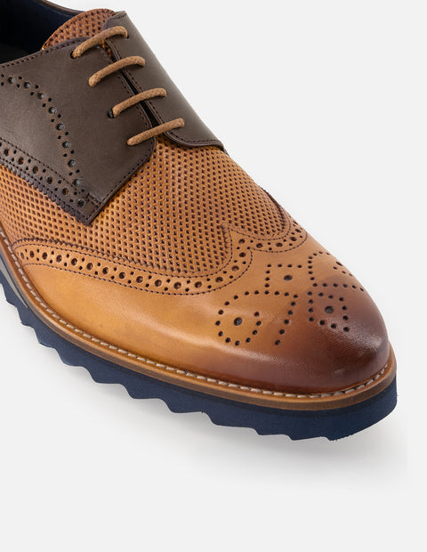 Blucher en piel napa color cuero con sombreado y picado María para hombre