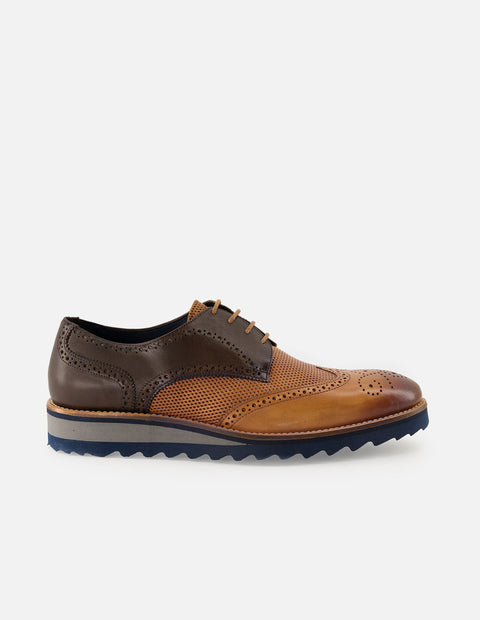 Blucher en piel napa color cuero con sombreado y picado María para hombre
