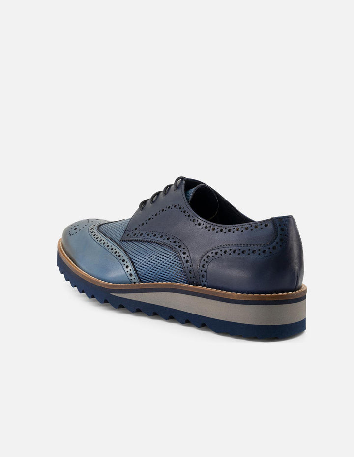 Blucher en piel napa color azul con sombreado y  picado María para hombre