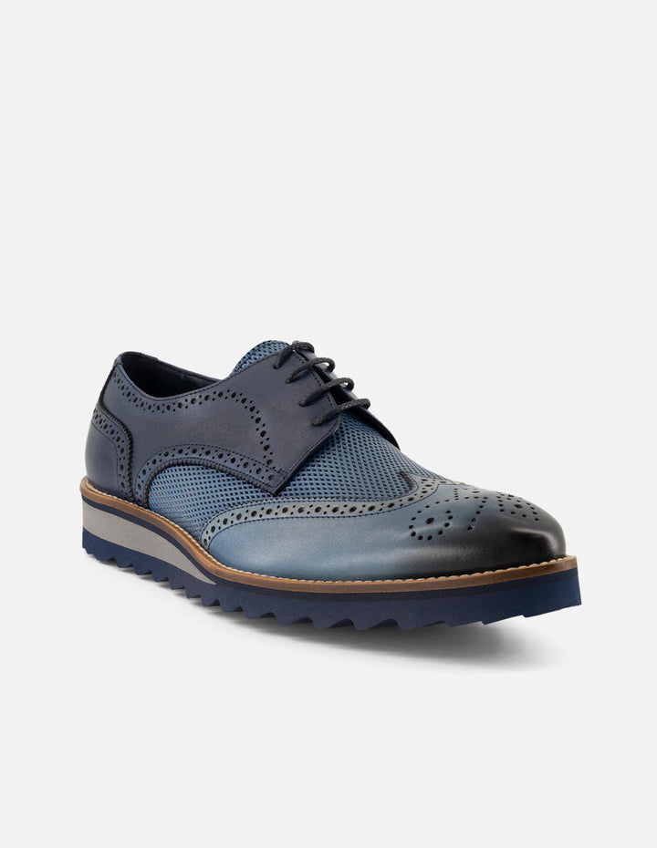 Blucher en piel napa color azul con sombreado y  picado María para hombre
