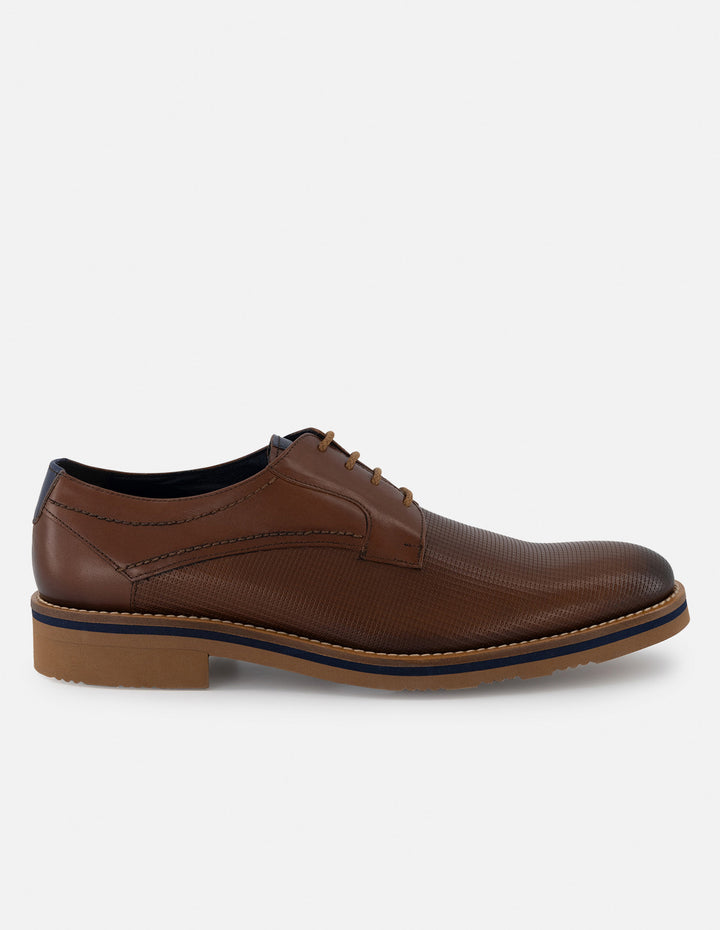 Blucher en piel napa picada color cuero para hombre