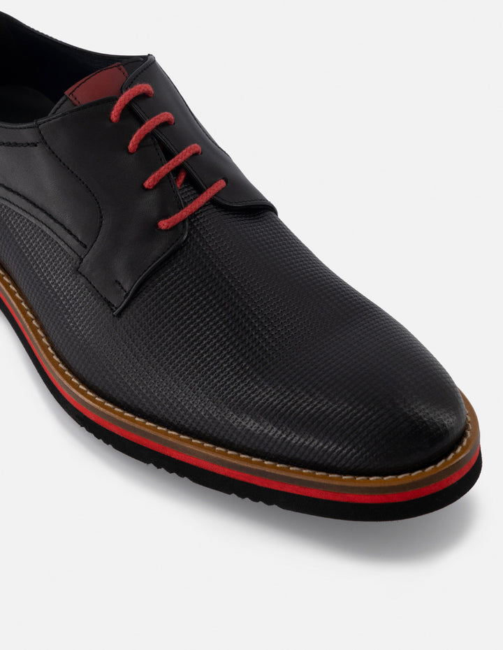 Blucher en piel napa picada color negro para hombre