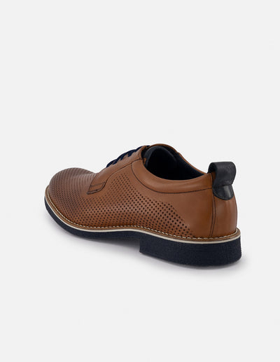 Blucher en piel napa picada color cuero  para hombre