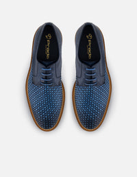 Zapato Blucher azul en piel trenzada para hombre con suela dentada