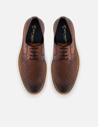 Zapato Blucher café en piel trenzada para hombre con acabado elegante